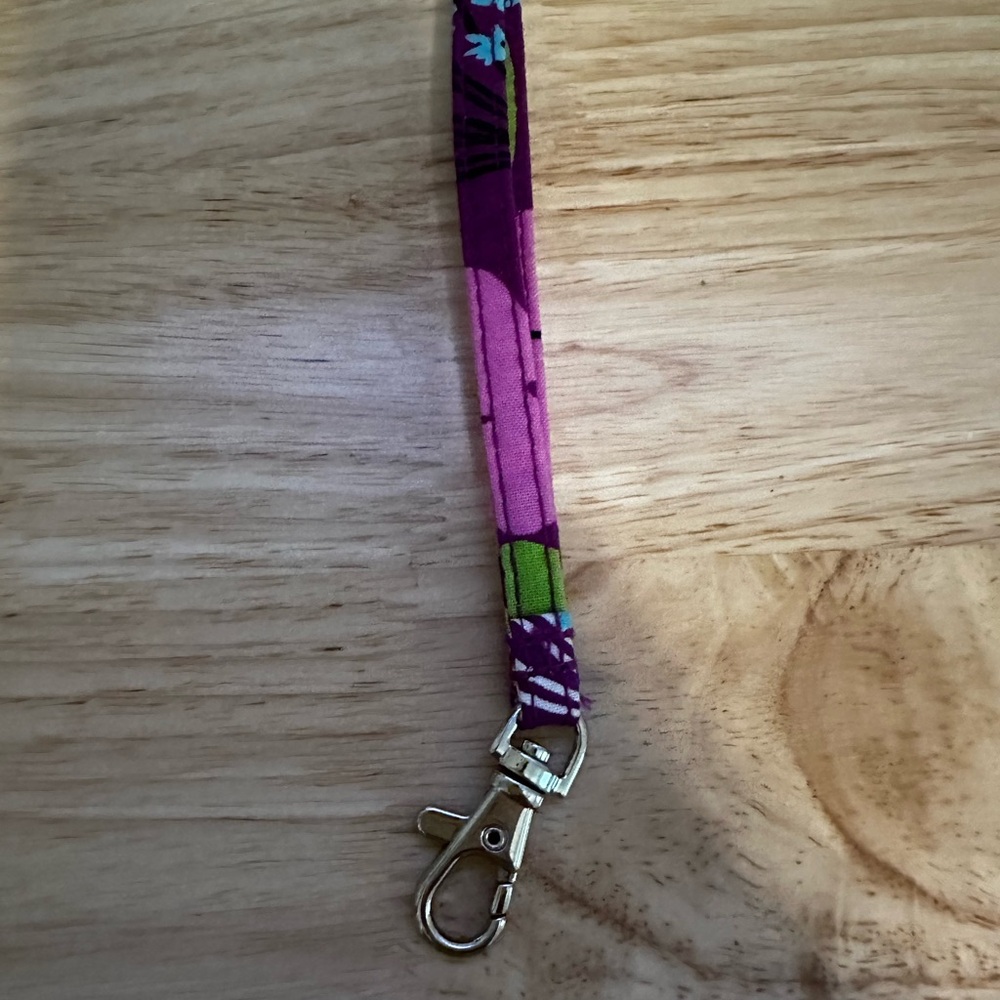 Very Bradley‎ wristlet strap